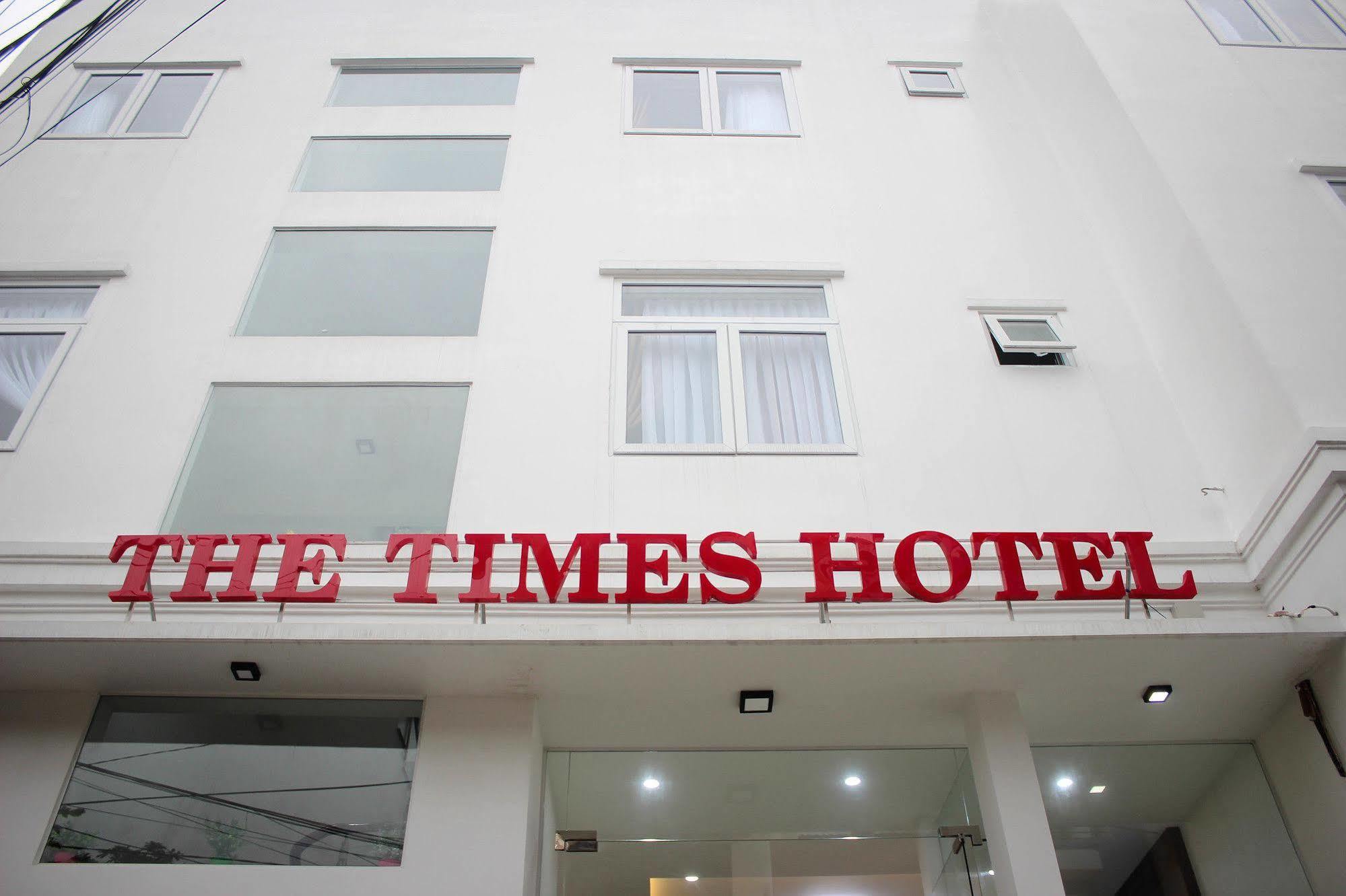 The Times Hotel Hue Exterior photo